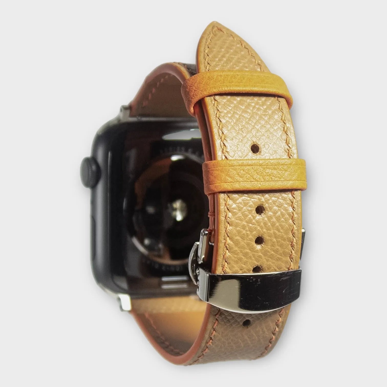 BeigeEpsomLeatherAppleWatchBand5_83267ce2-b0d6-4e0d-a34d-cca04b359eeb.webp?v=1715971798