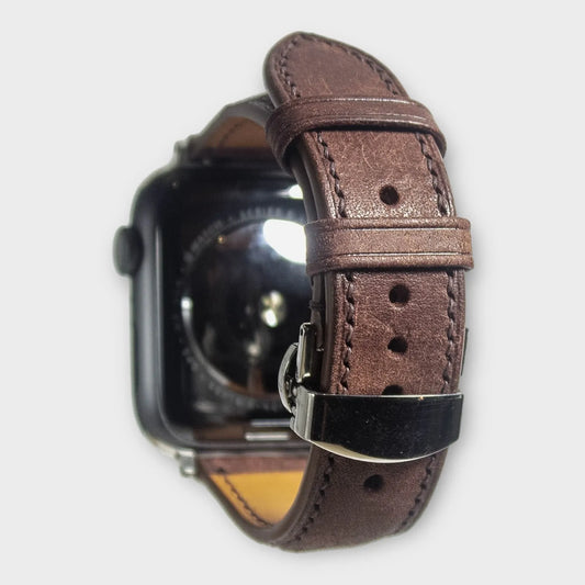 Apple watch bands in artisanal Italian brown Pueblo leather, combining traditional elegance with modern style.